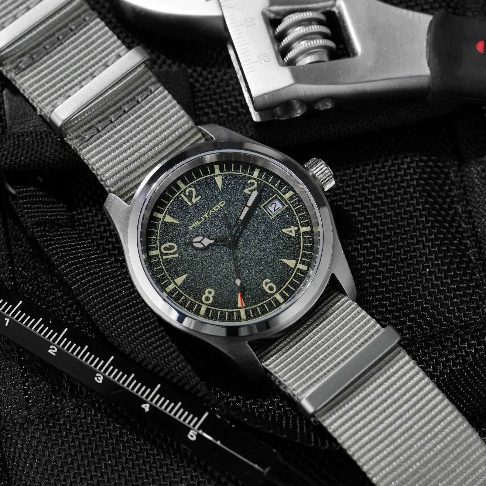 Militado  ML18 36mm Men Watch VH31 Quartz Movement Watches Luminous Sapphire Double Domed Crystal Waterproof Vintage Wristwatch